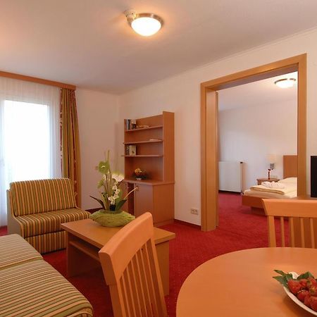 Familienresidenz Hotel Филах Стая снимка