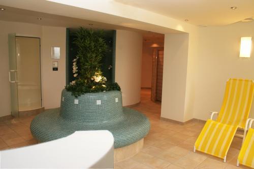 Familienresidenz Hotel Филах Екстериор снимка