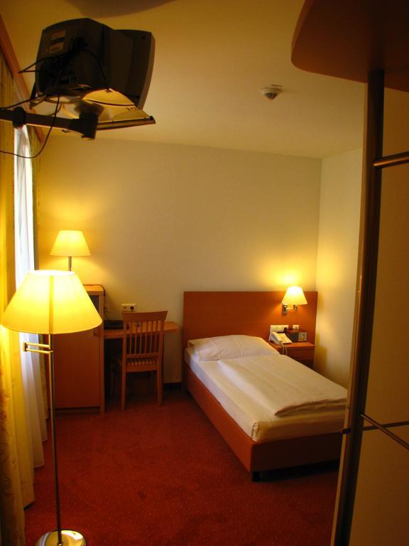 Familienresidenz Hotel Филах Екстериор снимка
